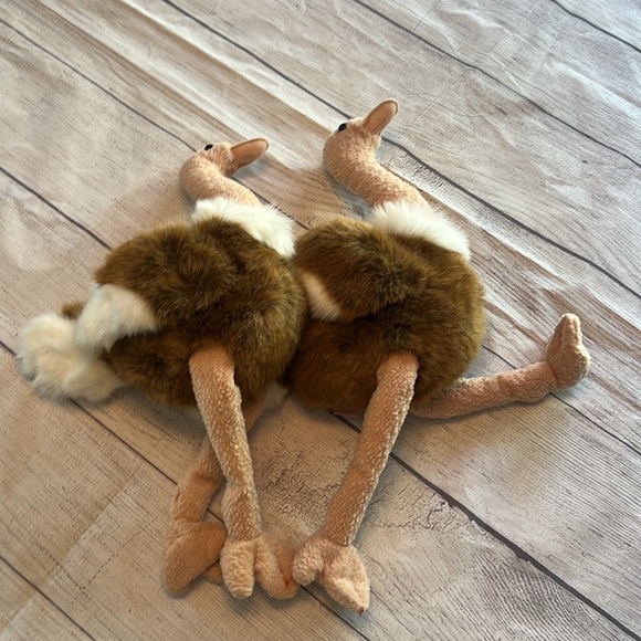 ⭐️HP⭐️ Ty Beanie Buddies “Stretch” the ostrich. Set/2. Large: approx 16”. - Picture 9 of 16